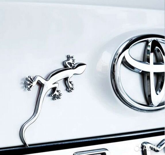 Автомобильная 3d наклейка