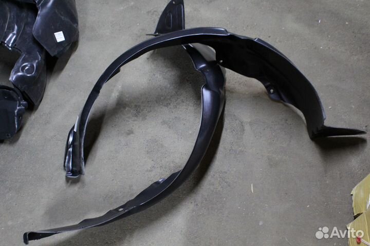 Подкрылок передний правый Hyundai Solaris 2015