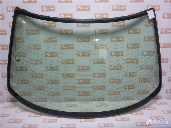 Стекло заднее Nissan Primera P10 CR20 1993