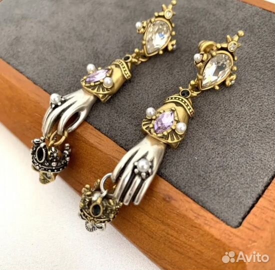 Серьги в стиле Alexander MCqueen