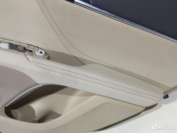 Обшивка двери задней правой Toyota Camry 70 6763006L90E2