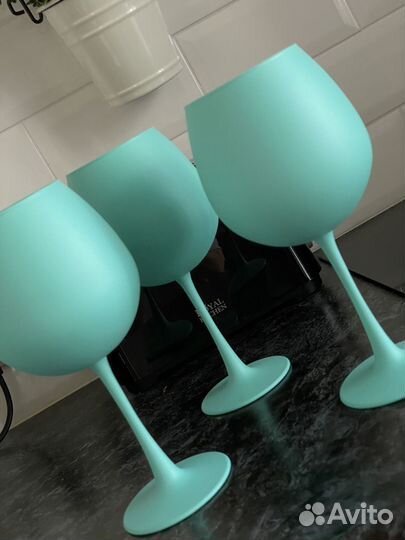 Винные бокалы