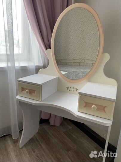 Комплект детской мебели “Алиса,”