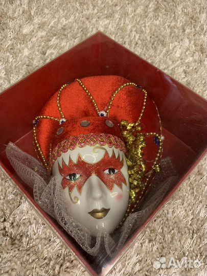 Украшение на стену. Голова девушки