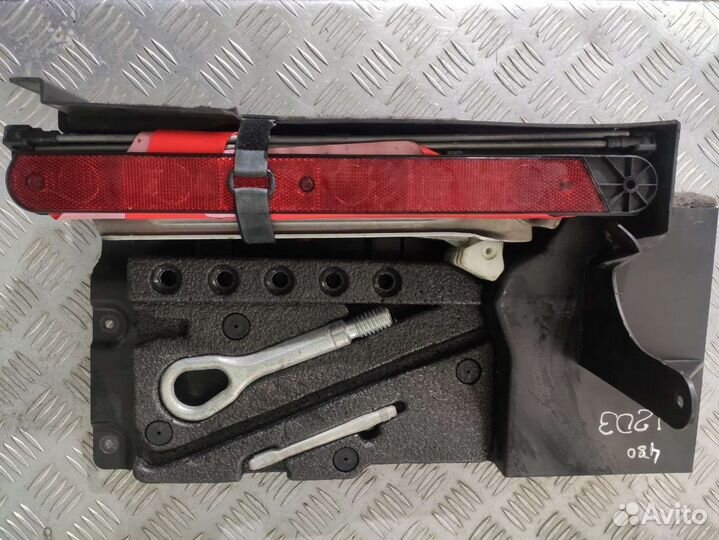 Ящик для инструментов (набор инструментов) Mercede