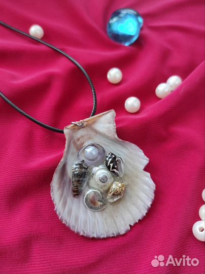 Кулон из ракушки