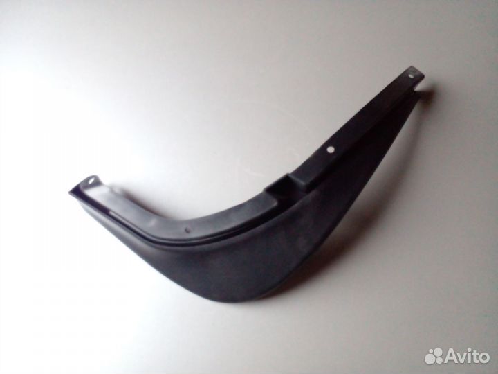 Брызговик задний правый Skoda Octavia A5 новый