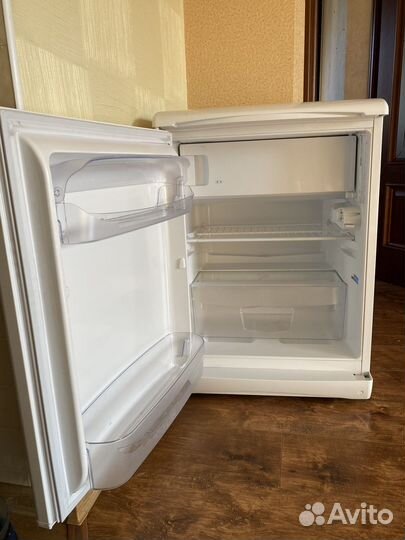 Холодильник бу indesit