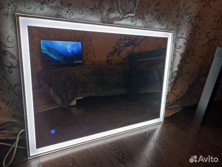 Зеркало с подсветкой