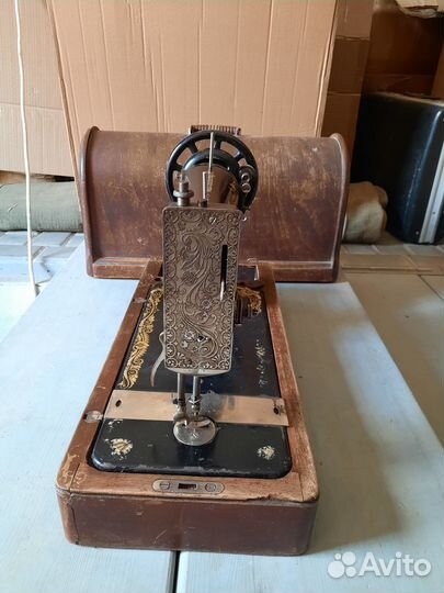Ручная швейная машина Singer