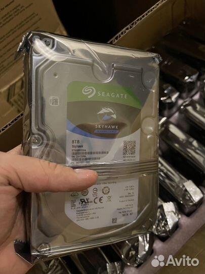 Жесткий диск Seagate Skyhawk 8 тб st8000vx004