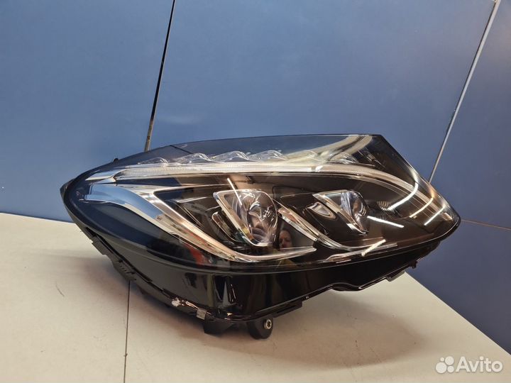 Фара правая Mercedes C-klasse W205 2014
