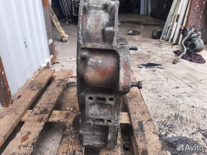 Кожух маховика Mercedes OM422 V8 2000