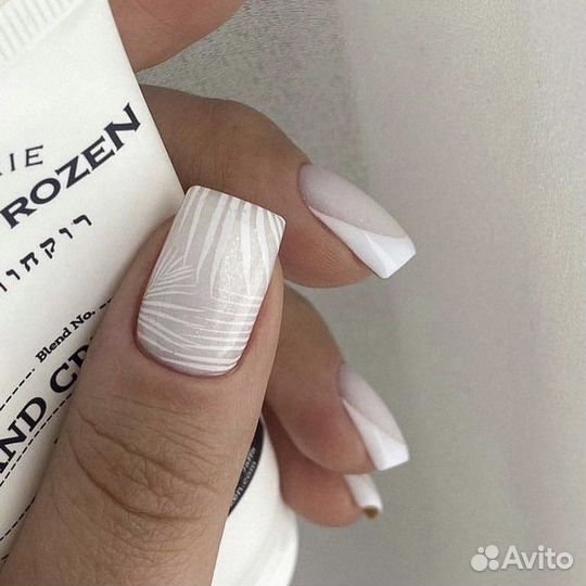 Маникюр и наращивание ногтей модели на маникюр