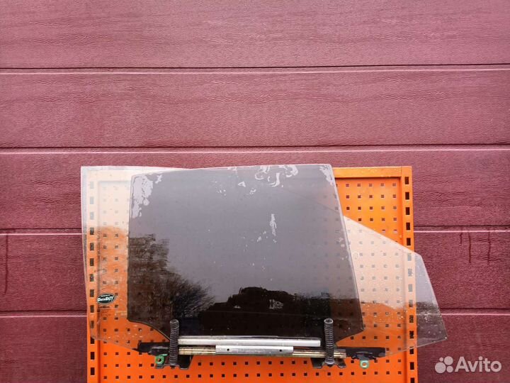 Стекло двери Lexus rx 2