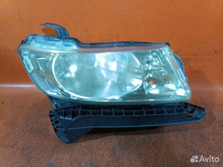 Фара Honda Freed spike GP3 (Правое)