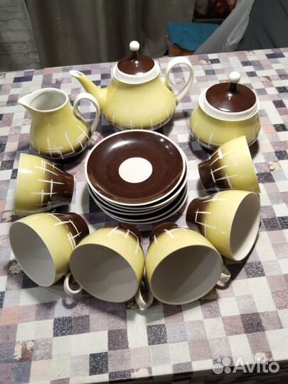 Сервизы чайный и кофейный