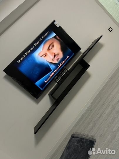 Полка под телевизор