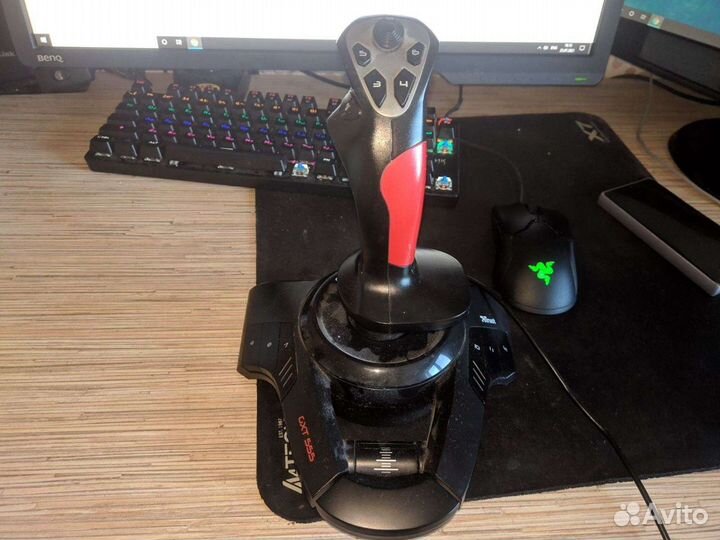 Джойстик GTX 555