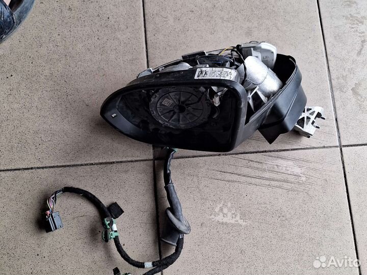 Зеркало боковое левое touareg