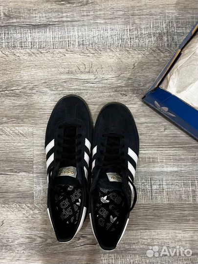 Кроссовки adidas spezial