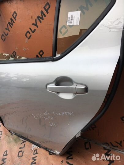 Дверь задняя левая Toyota Aqua NHP10 1NZ-FXE
