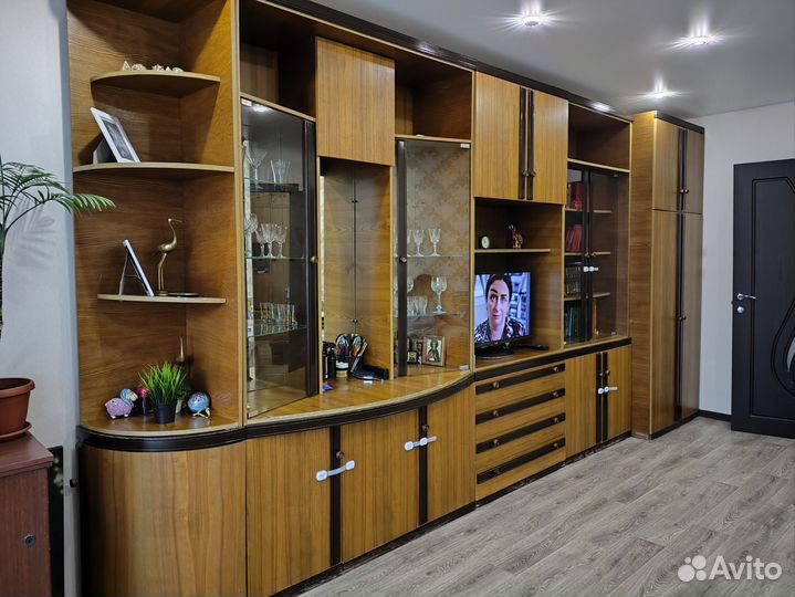 Стенка в гостиную бу