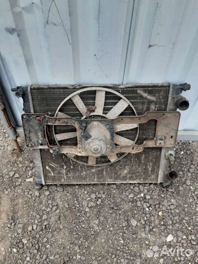 Радиатор охлаждения рено
