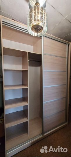 Шкаф купе с зеркалом