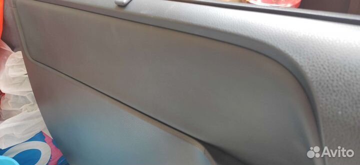 Обшивка двери Toyota voxy/Noah/Esquire