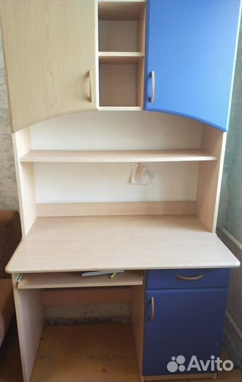 Набор мебели в детскую комнату