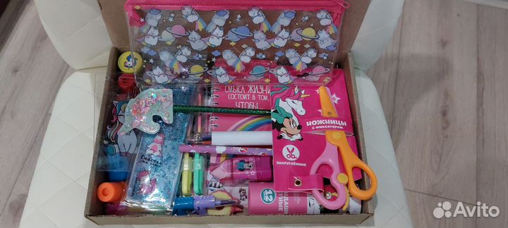 Набор канцелярии для девочки, новый