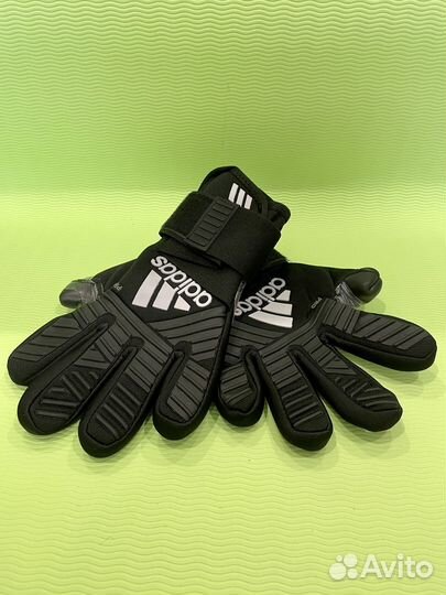 Вратарские перчатки adidas