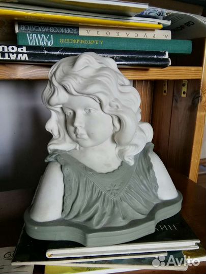 Бюст девочки