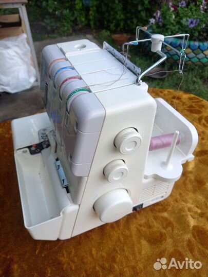 Швейная машина