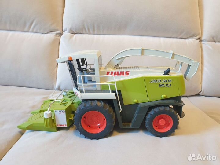 Bruder комбайн claas 900