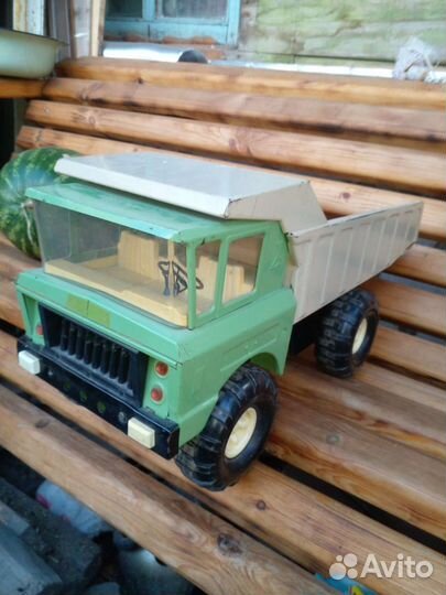 Грузовик Ураган пр-ва СССР