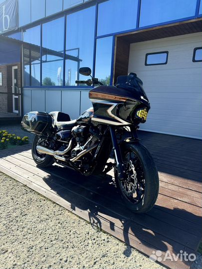 Harley Davidson low rider st