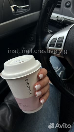 Маникюр и педикюр в салоне красоты NailCreative