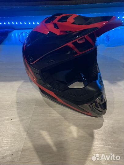 Кроссовый шлем