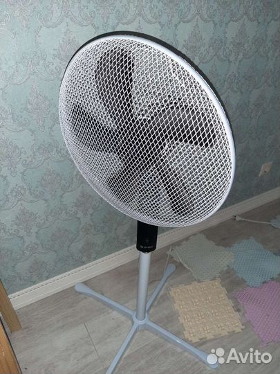 Вентилятор напольный Vitek VT-1934