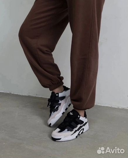 Кроссовки женские adidas