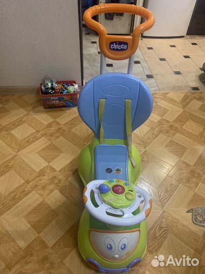 Детская машинка каталка с ручкой бу