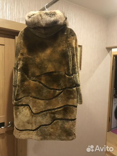 Шуба мутоновая 48 50 с капюшоном новая