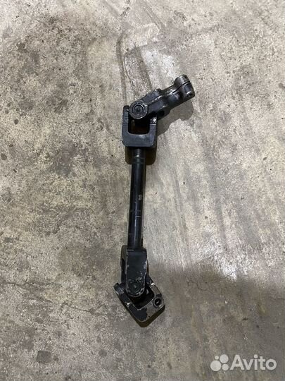 Рулевая колонка и рулевой кардачник Golf 2