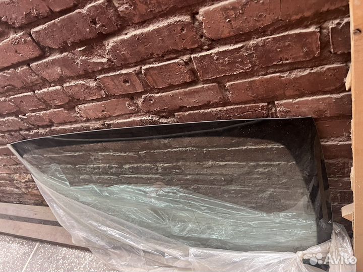 Лобовое на camry