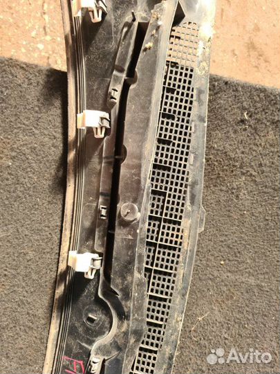 Жабо Renault Fluence седан M4R 2011