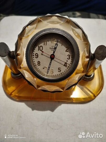 Настольные часы