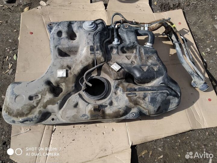 Бак топливный Toyota corolla e150