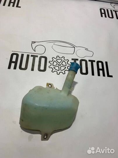 Бачок стеклоомывателя с мотором в сборе Fiat Albea